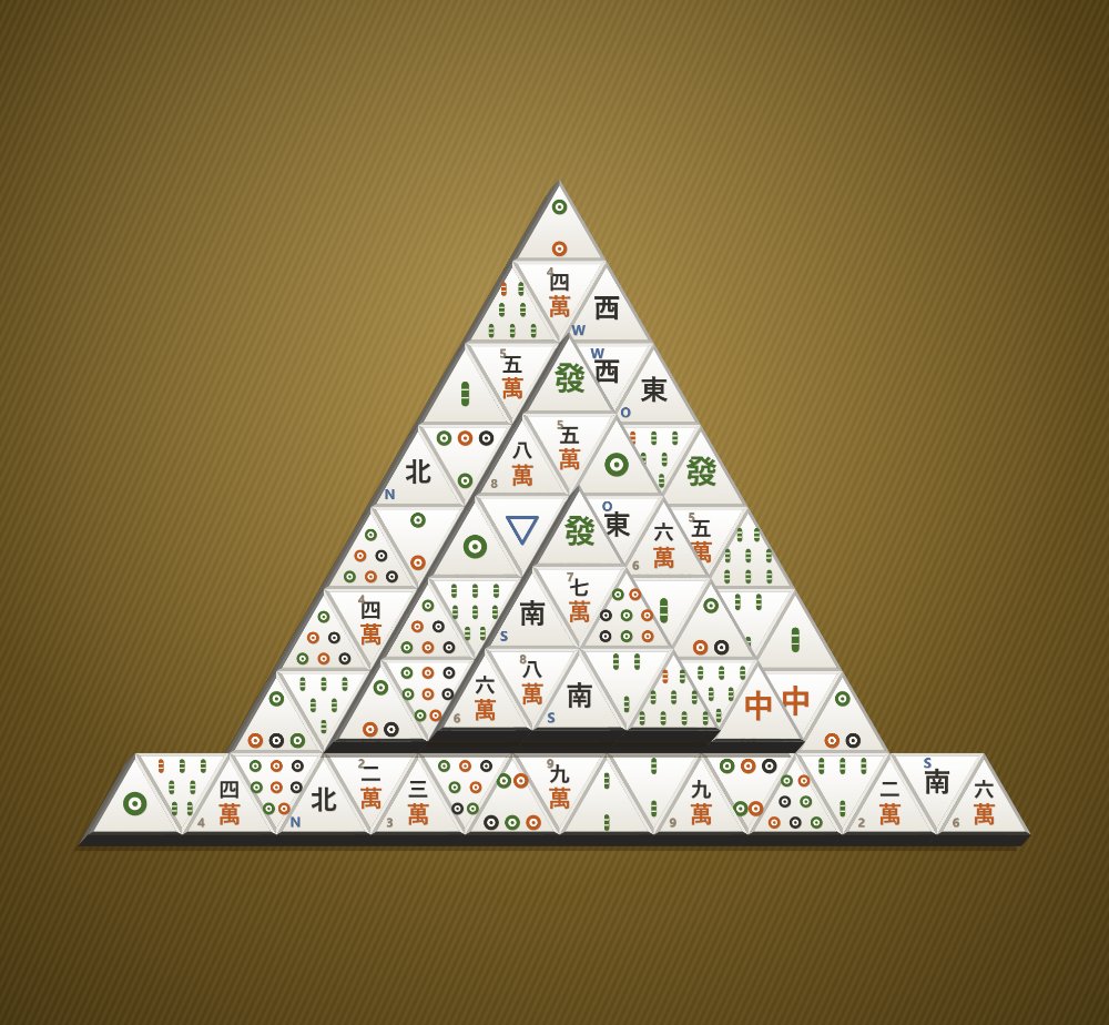 TriJong-Spielbrett: Pyramide aus dreieckigen Mahjongg-Steinen auf goldbraunem Grund